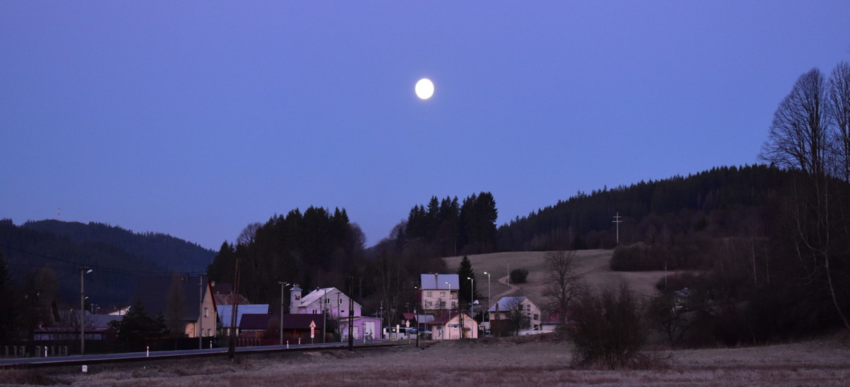 super pink moon v