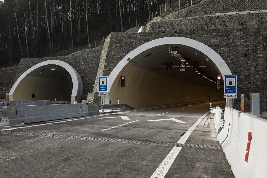 d3 tunel strazov