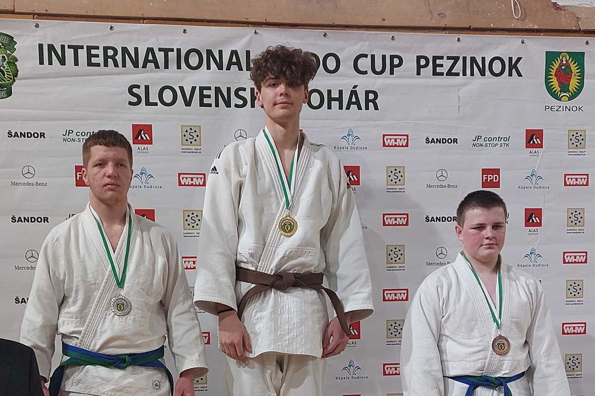 turnaj pezinok v