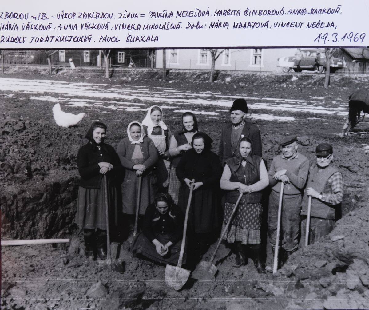 kostol zborov stavba 001