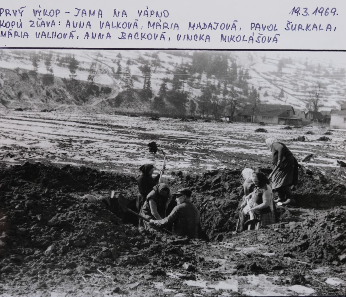 kostol zborov stavba 002