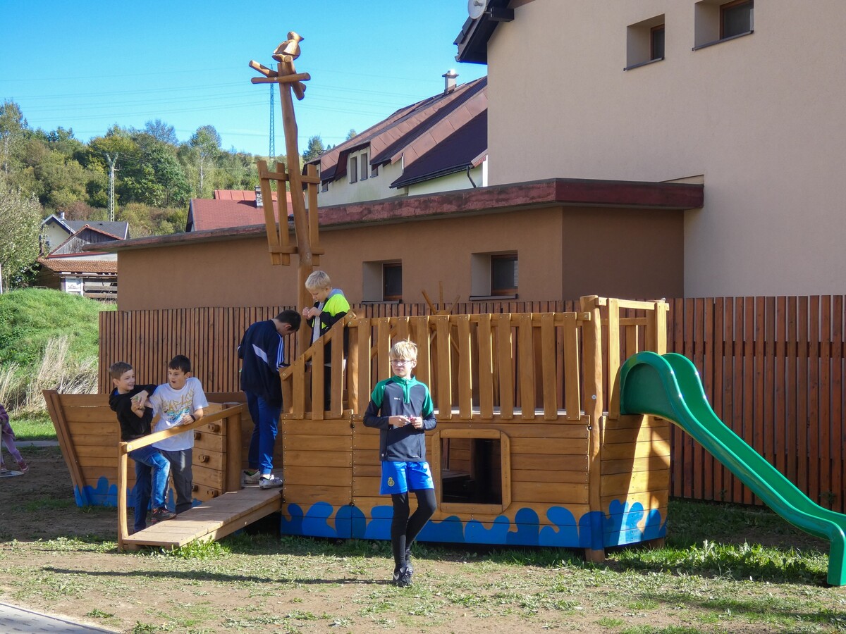 otvorenie ihriska krasno3