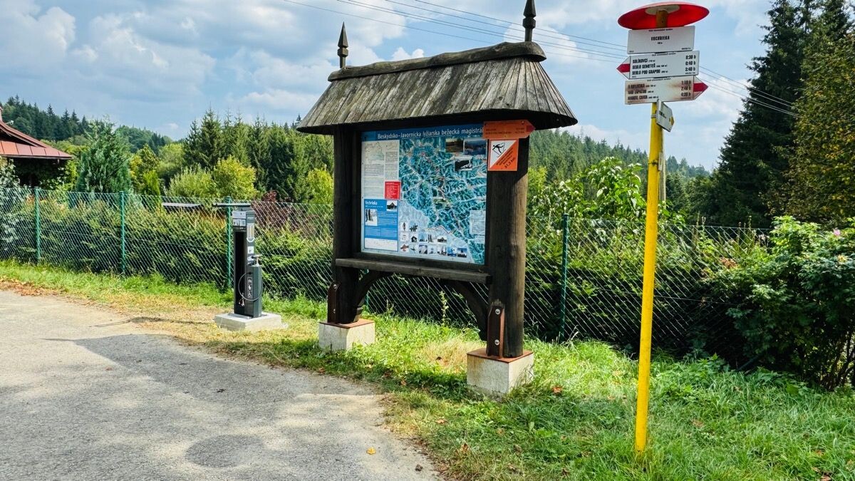 cyklostojan vysoka 3