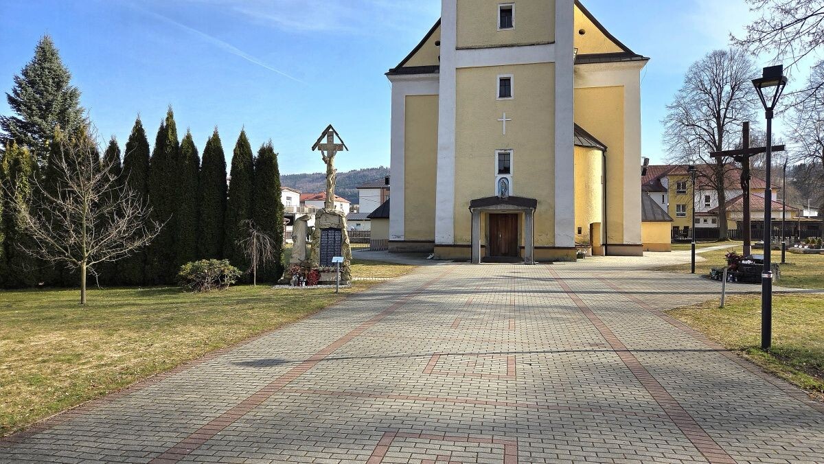 turzovka pomnik 002