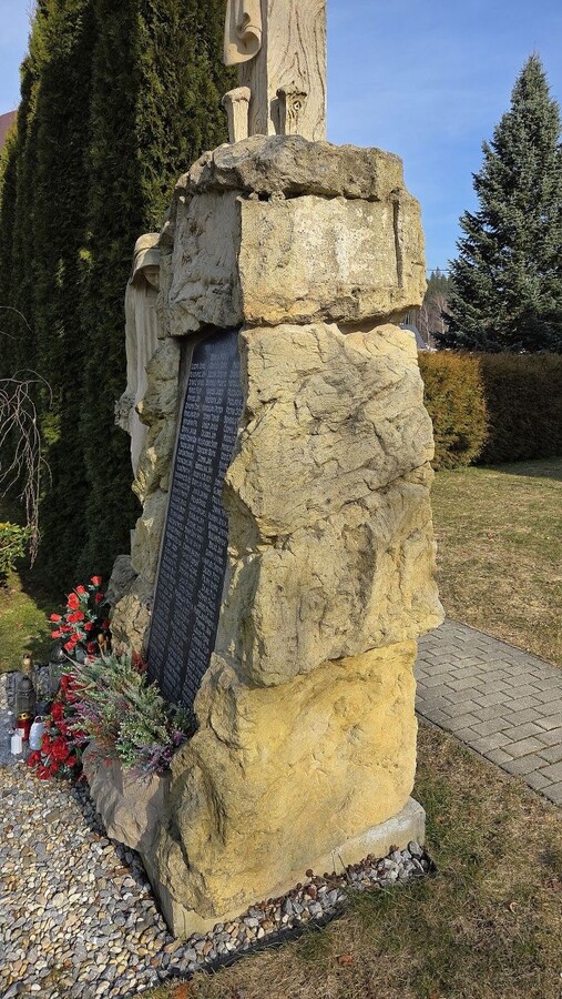 turzovka pomnik 012