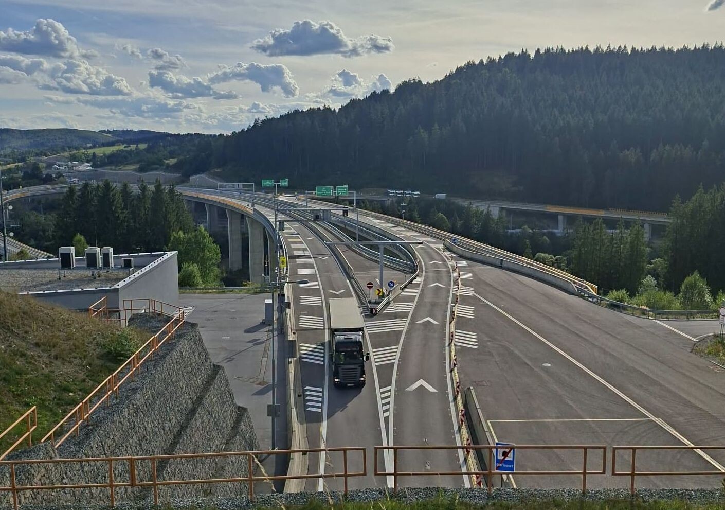 d3 svrcinove skalite