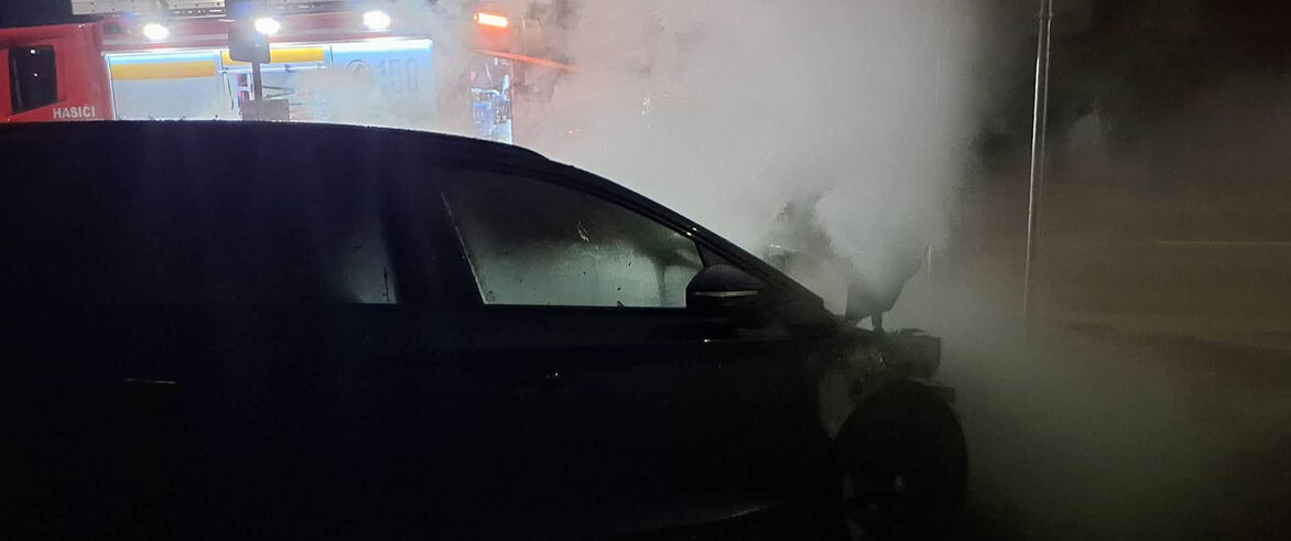 poziar auto knm2