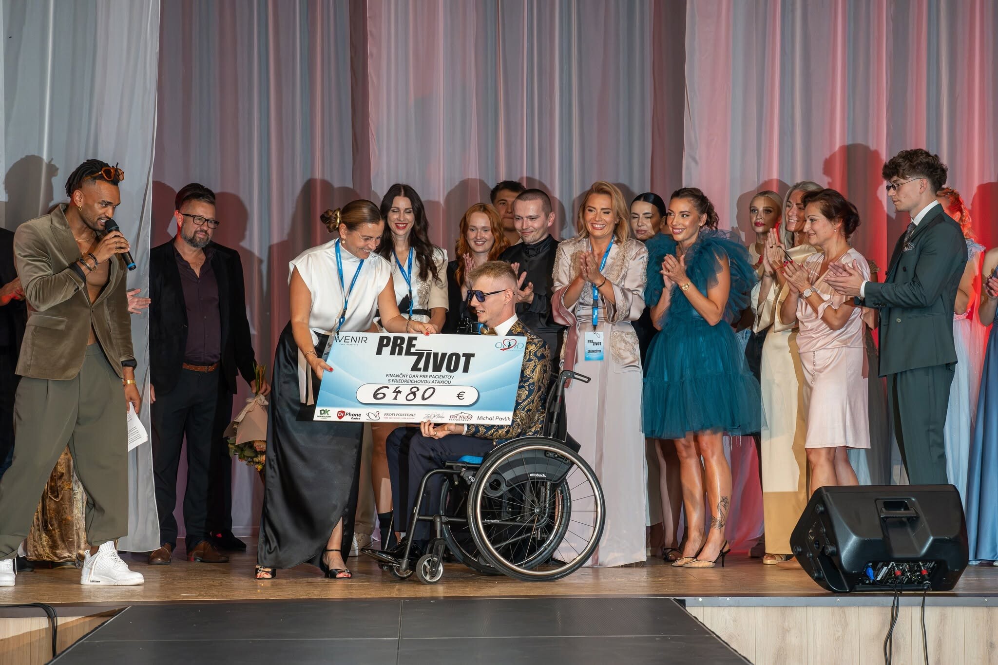 vecer foto podium